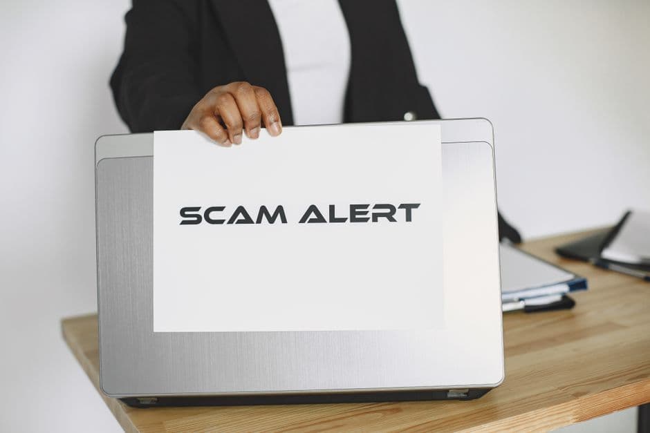AI Scam-Baiting: How Bots Disrupt Cybercriminals