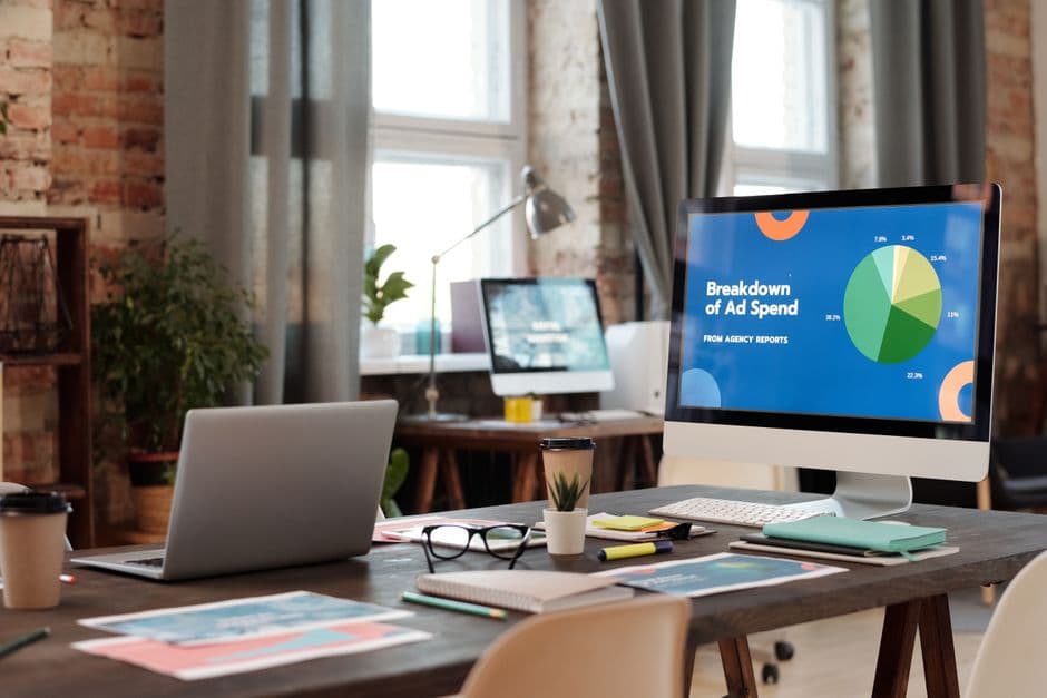 Canva Ads Analysis: Meta vs. LinkedIn Strategy