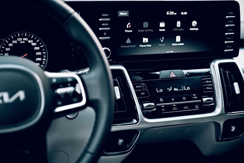CarPlay and Android Auto Overheating: Keep Phones Cool