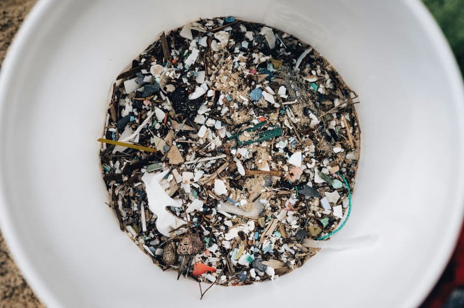 Microplastics in Water 🚀 May Form Harmful Radicals